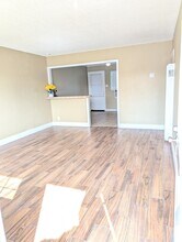 811 Minnewawa Ave in Clovis, CA - Building Photo - Building Photo