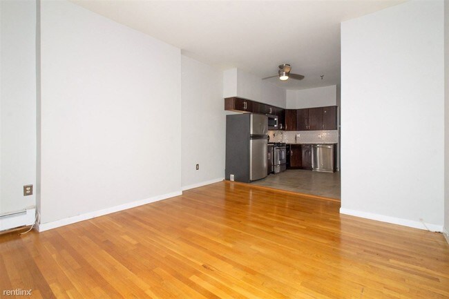 1107 Washington St-Unit -# E in Hoboken, NJ - Building Photo - Building Photo