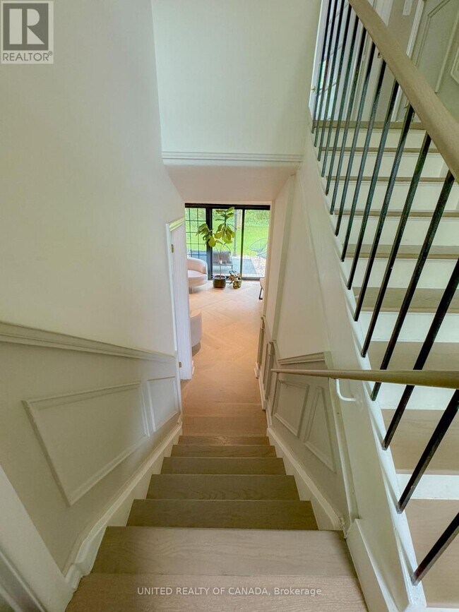 178 Three Valleys Dr in Toronto, ON - Building Photo - Building Photo