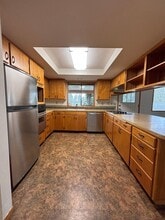 29100 NE Benjamin Rd in Newberg, OR - Building Photo - Building Photo