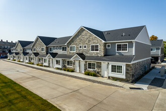 The Town Center Villas in Shelby Township, MI - Building Photo - Building Photo