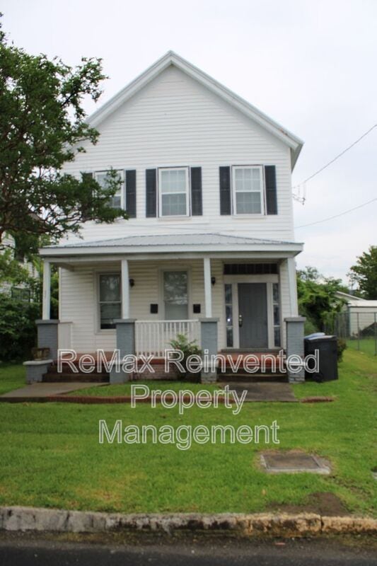 property at 537 Watkins St