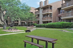 Oak Springs Apartments