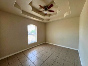 3008 E Stewart St in Laredo, TX - Building Photo - Building Photo