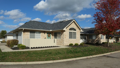 The Apartments at Fox Run in Newark, OH - Foto de edificio - Building Photo