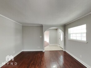 2141 Province Ln in Dallas, TX - Building Photo - Building Photo