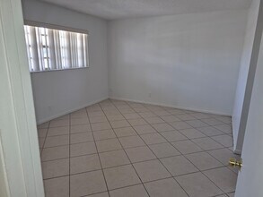 2966 Coral Springs Dr in Coral Springs, FL - Building Photo - Building Photo