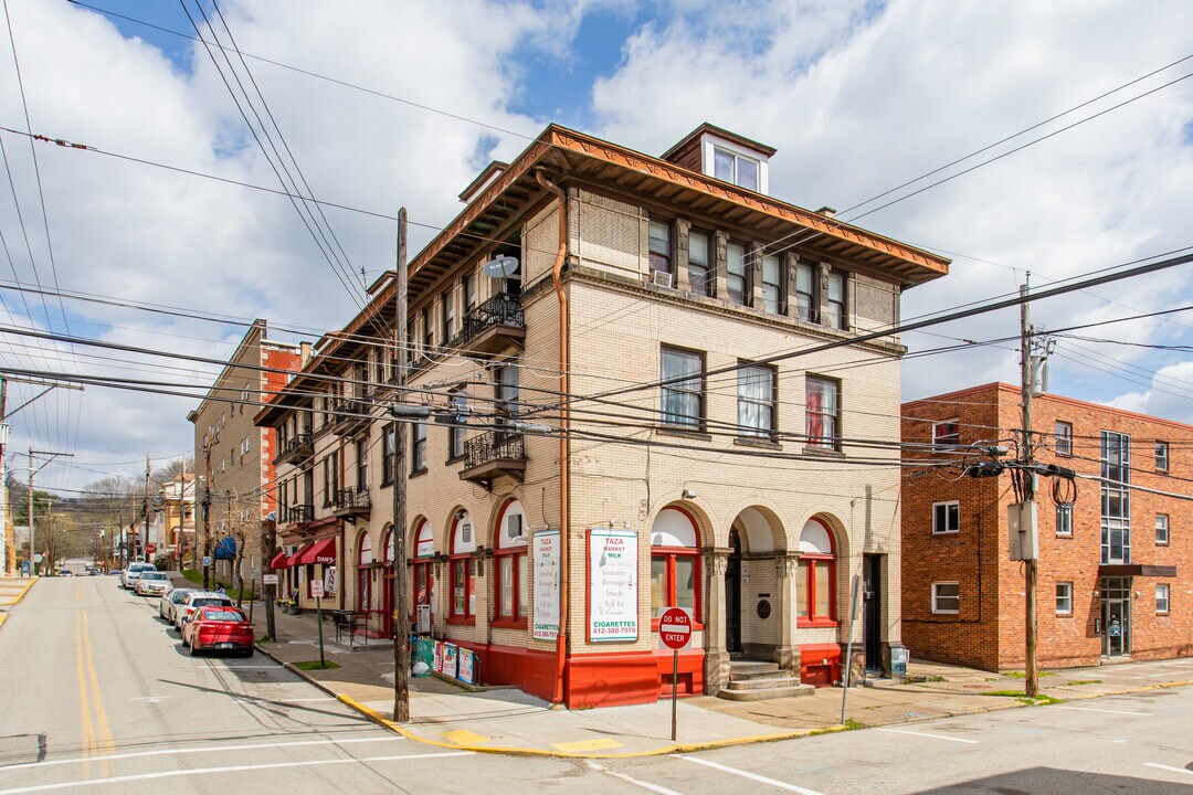 500 2nd Ave in Pitcairn, PA - Foto de edificio