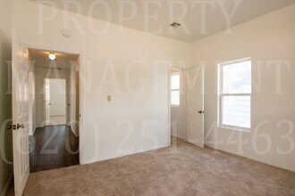 1416 W 9th St in Coffeyville, KS - Building Photo - Building Photo