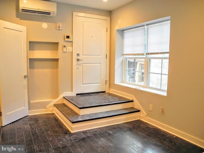 17 S 44th St in Philadelphia, PA - Building Photo - Building Photo