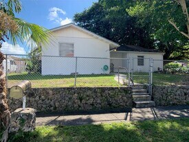 6290 SW 39th St in Miami, FL - Building Photo