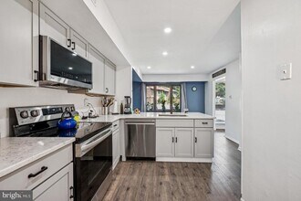 14 Laurel Ct in Deptford, NJ - Building Photo - Building Photo