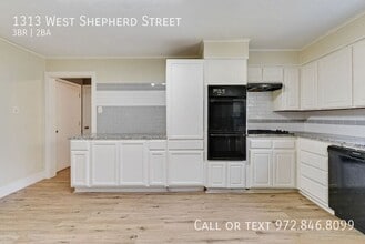 1313 W Shepherd St in Denison, TX - Building Photo - Building Photo