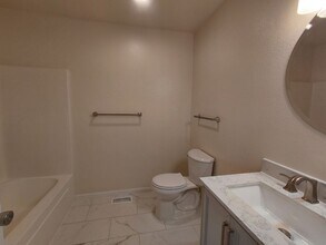 16770A Huntington Ln in St. Robert, MO - Building Photo - Building Photo