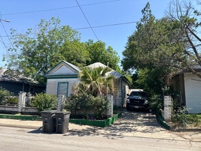 138 Morrill Ave in San Antonio, TX - Building Photo - Building Photo