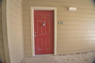 2320 Gracy Farms Ln in Austin, TX - Building Photo