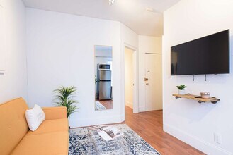 69 Clinton St in New York, NY - Building Photo - Building Photo