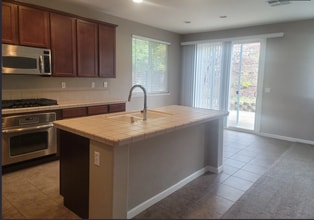 11000 Caballo Cir in Auburn, CA - Building Photo - Building Photo