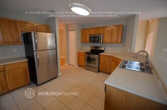 2432 SW 161st Ave in Miramar, FL - Building Photo - Building Photo