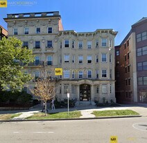 465 Park Dr, Unit 7 in Boston, MA - Building Photo