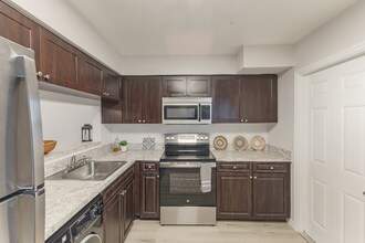 121 Danube Ave-Unit -102 in Tampa, FL - Building Photo - Building Photo