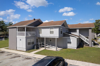 Kings Tree Apartments in Orange Park, FL - Building Photo - Building Photo