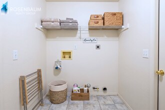 Beautiful 3-bedrooms, 2-baths home in Prescott Valley! in Prescott Valley, AZ - Building Photo - Building Photo