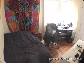 66 Egmont St in Brookline, MA - Foto de edificio - Building Photo