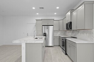 4616 Longwood Lake Sq in Westlake, FL - Building Photo