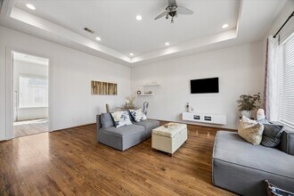 3804 Center Plaza Dr in Houston, TX - Building Photo - Building Photo