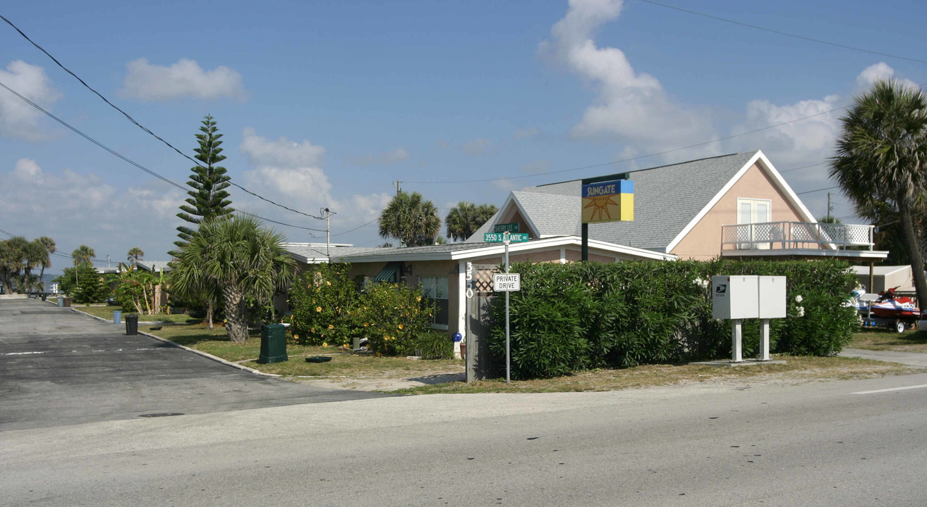 Sun Gate Village in Cocoa Beach, FL - Building Photo