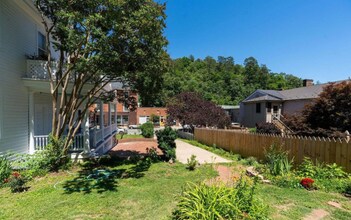 550 Valley St in Scottsville, VA - Building Photo - Building Photo