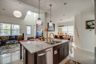 7204 Cayo Coco Ln, Unit SI ID1306991P in Naples, FL - Building Photo - Building Photo