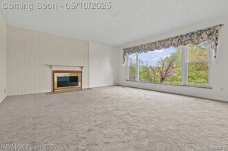 25152 Fairway Dr in Dearborn, MI - Building Photo - Building Photo