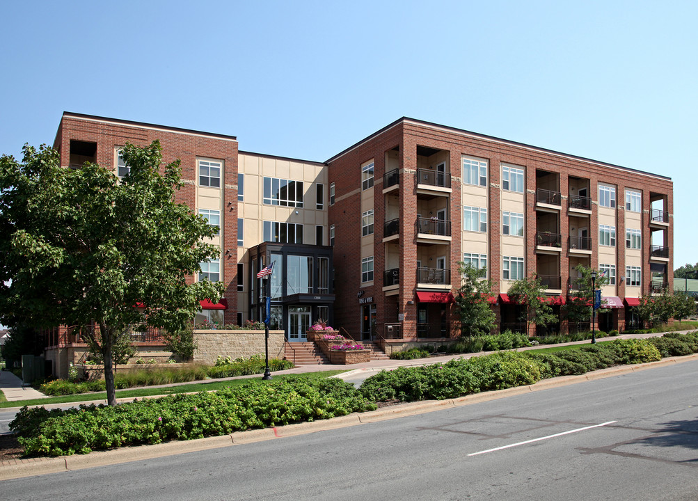 Park Crest on Nicollett in Burnsville, MN - Building Photo