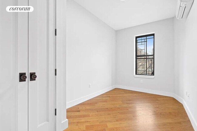 677 Vanderbilt Ave in Brooklyn, NY - Building Photo - Building Photo