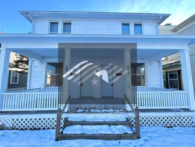 property at 807 W Ash St