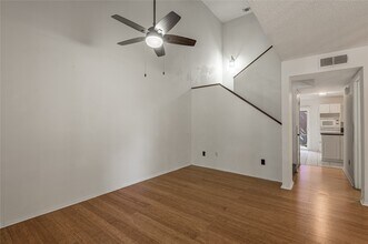 502 Hickory Dr in Huntsville, TX - Building Photo - Building Photo