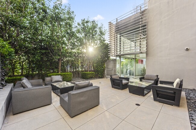1700 Sawtelle Blvd in Los Angeles, CA - Building Photo - Building Photo