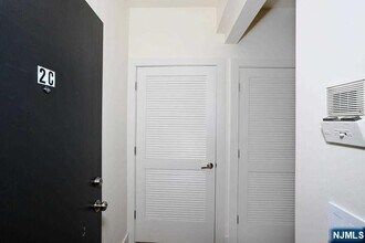 37 N Dean St in Englewood, NJ - Building Photo - Building Photo