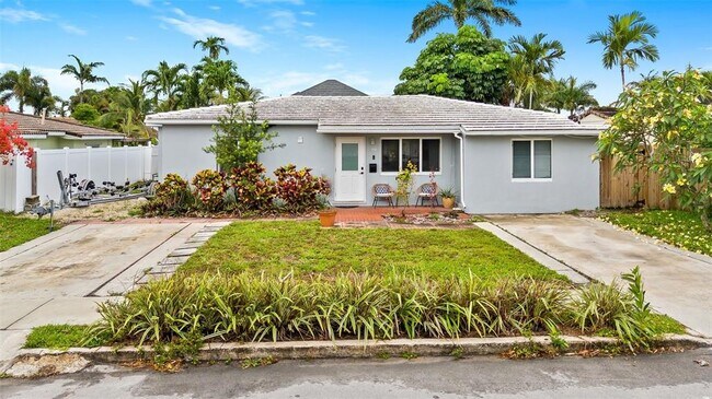 property at 908 SW 12th Ct