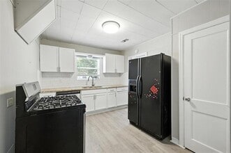 204 Graham Ave in Bonham, TX - Building Photo - Building Photo