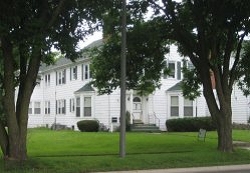 936 Lincoln Hwy Apartments