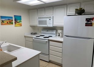 43376 Cook St, Unit 115 in Palm Desert, CA - Building Photo - Building Photo