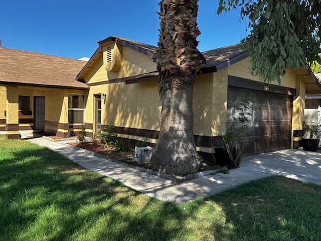 1116 Adelaide Ave in Bakersfield, CA - Building Photo - Building Photo