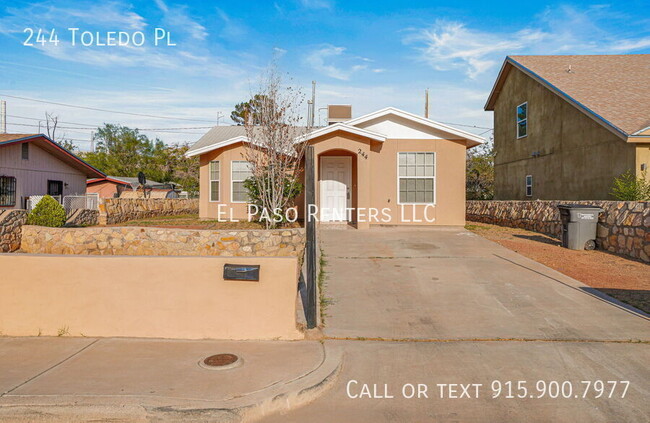 244 Toledo Pl in El Paso, TX - Foto de edificio - Building Photo