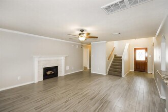 729 Chance Ln in Baytown, TX - Building Photo - Building Photo