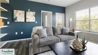 6000 Randolph Blvd in San Antonio, TX - Building Photo