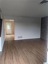 107 E Hillcrest Ln in Slatington, PA - Building Photo - Building Photo