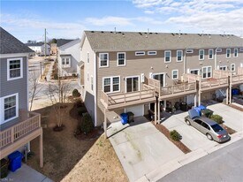4956 Almandine Ave in Virginia Beach, VA - Building Photo